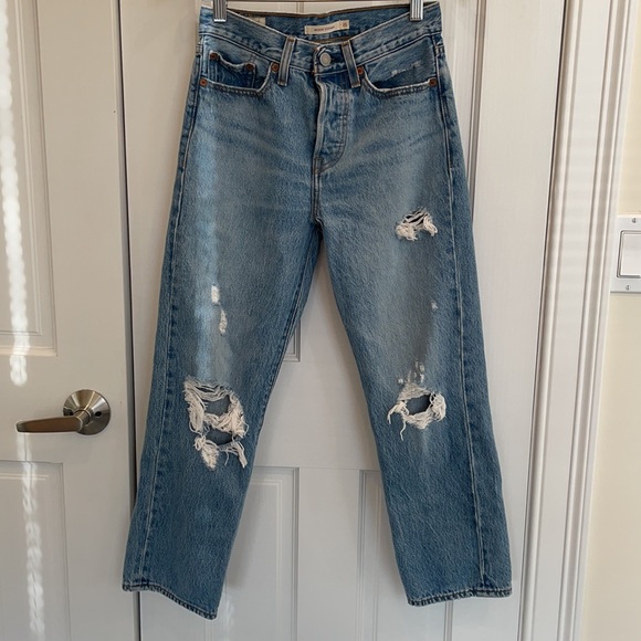 Levi's Denim - Levi’s Wedgie Straight Jeans Size 25